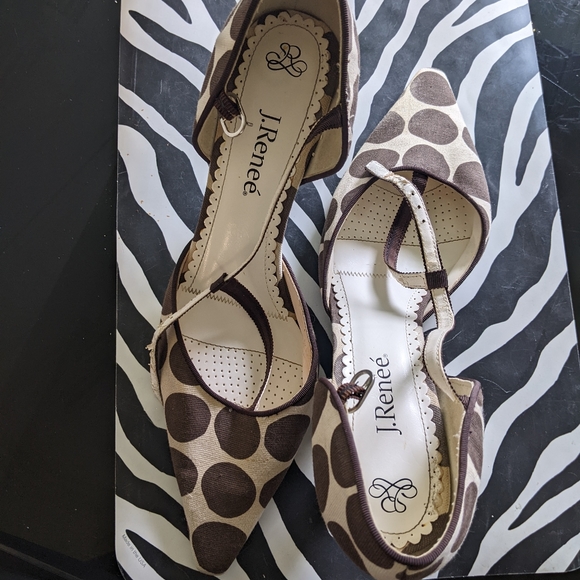 Pre-owned J. Renee shoes. Size 12W - Picture 11 of 12